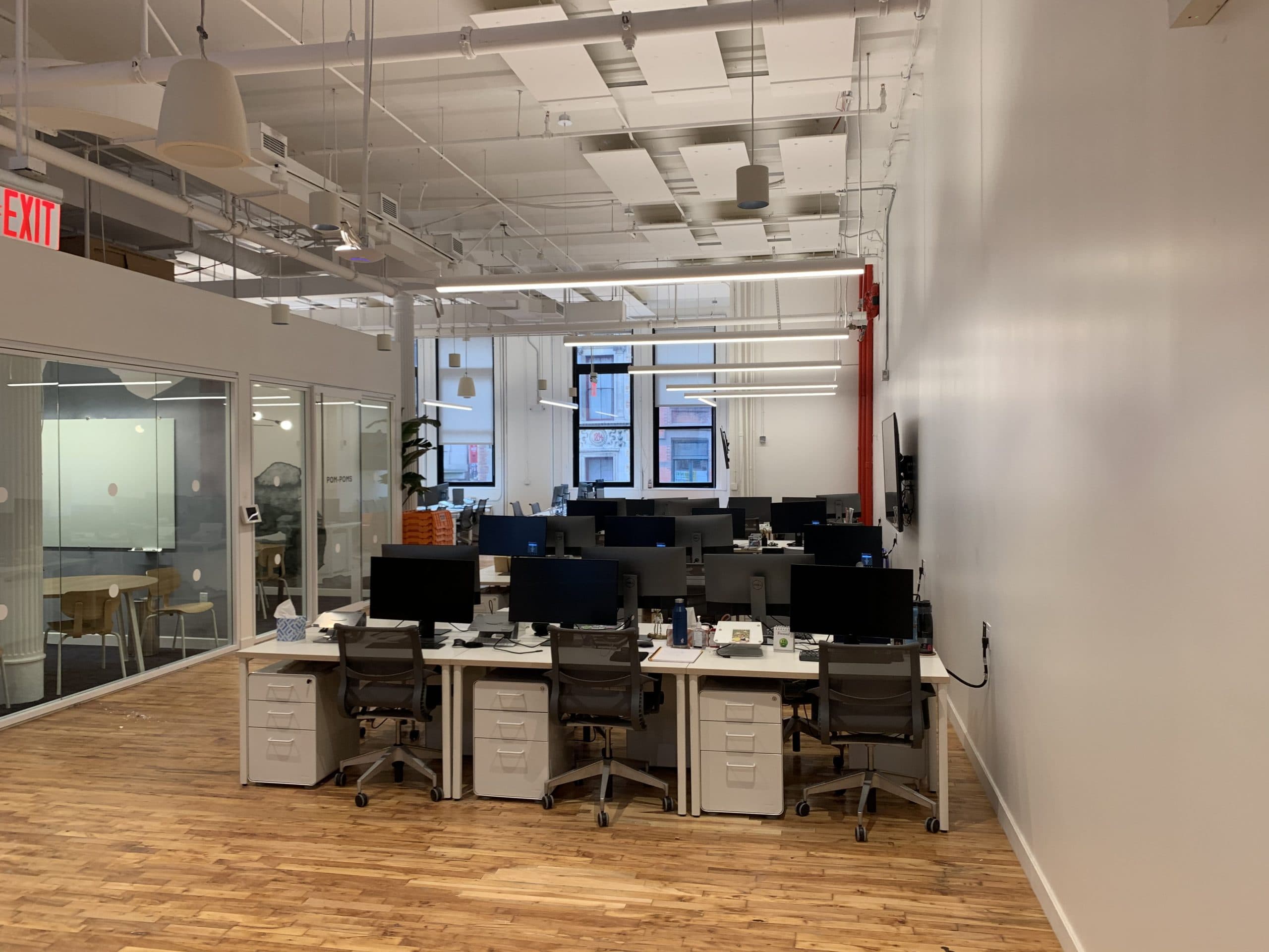881 Broadway - Image 4